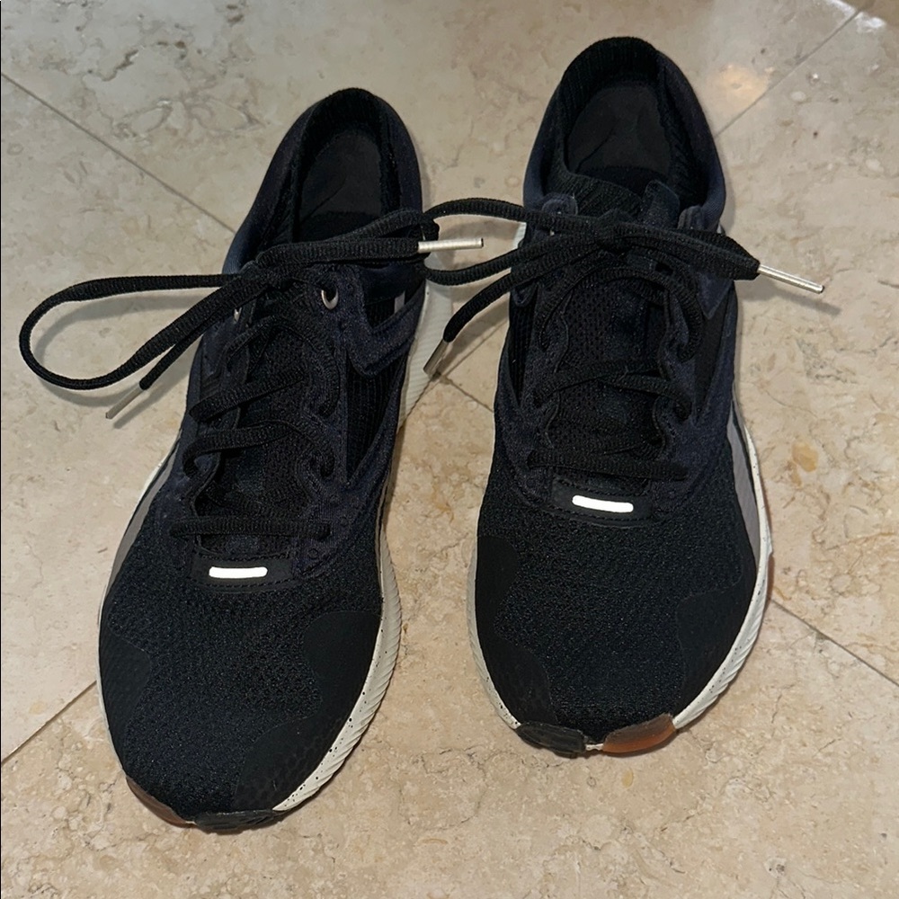 Reebok Black Sneakers Modern Design Breathable worn once